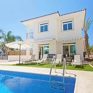 Villa Celine, Protaras