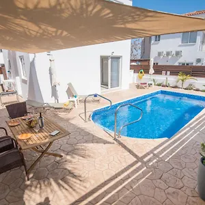 Villa Narcissos Doria, Protaras